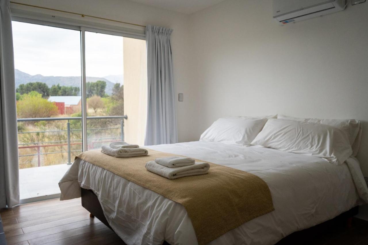 Hotel Cantera Respira Campo 波特雷罗德洛斯弗内斯 外观 照片