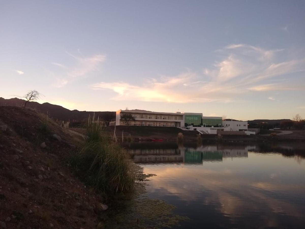 Hotel Cantera Respira Campo 波特雷罗德洛斯弗内斯 外观 照片