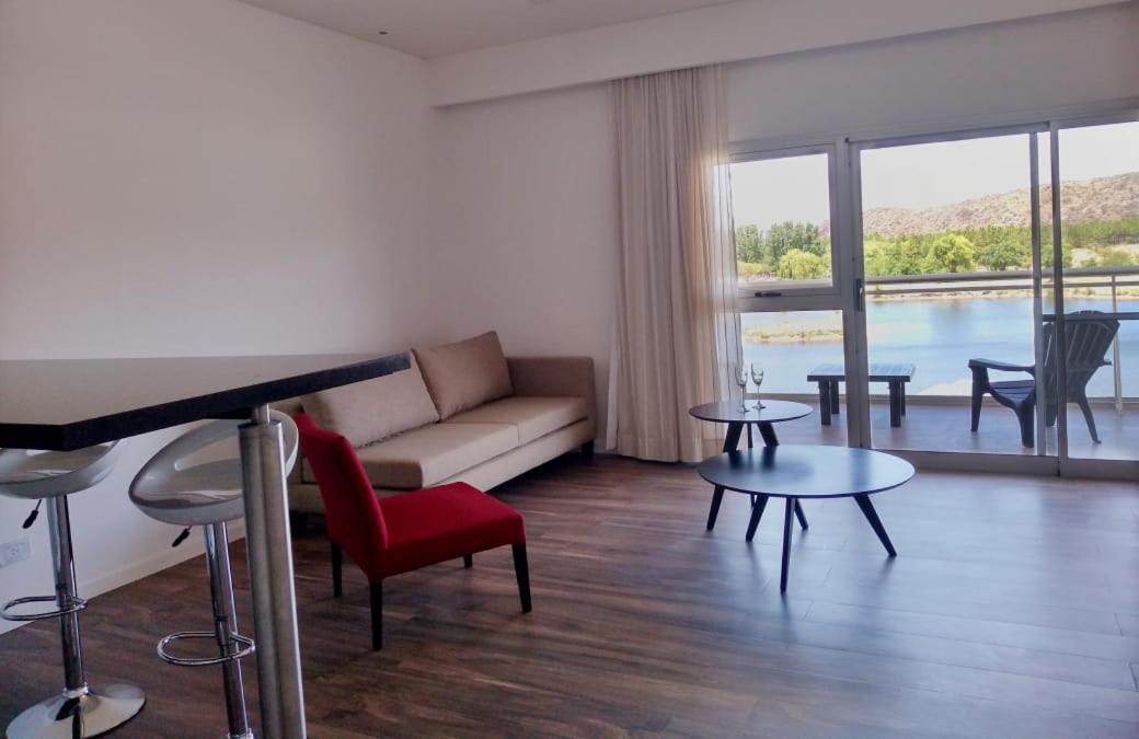 Hotel Cantera Respira Campo 波特雷罗德洛斯弗内斯 外观 照片